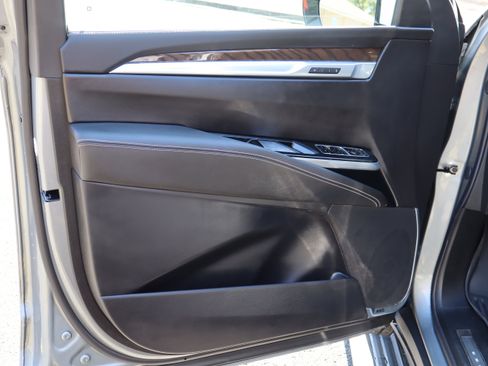 Used 2026 Cadillac Escalade Platinum Sport w/ LPO, ONYX Package image 15