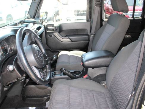 Used 2012 Jeep Wrangler Unlimited Sport AWD/4WD image 7