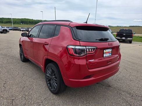 Used 2022 Jeep Compass Limited image 27