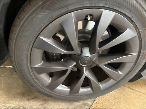 Used 2023 Tesla Model X AWD/4WD image 7