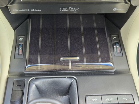 Used 2023 Lexus GX 460 Luxury w/ Sport Design Package image 30