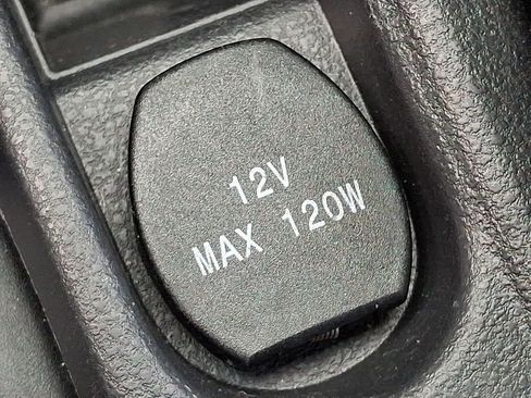 Used 2015 Nissan Versa Note SV FWD image 23