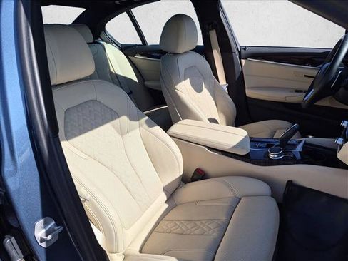 Used 2023 BMW 530i w/ Convenience Package RWD image 22