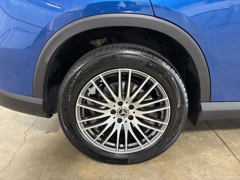 Used 2025 Mercedes-Benz GLC 300 4MATIC image 28