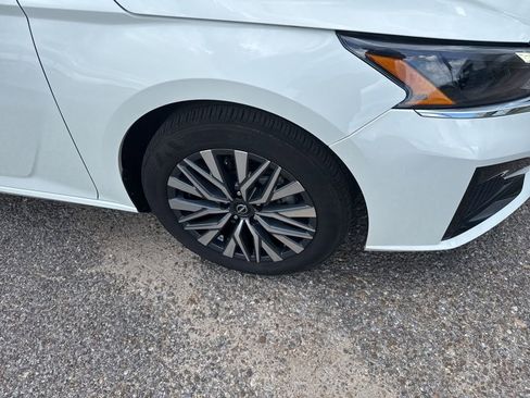 Used 2025 Nissan Altima 2.5 SV FWD image 26