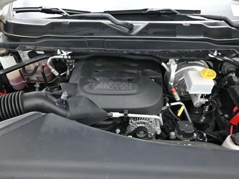 Used 2024 RAM 2500 Tradesman w/ Chrome Appearance Group AWD/4WD image 20