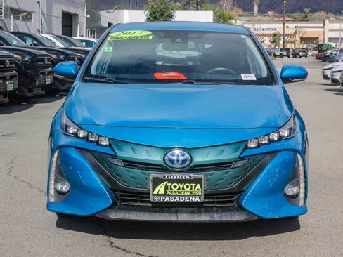Used 2017 Toyota Prius Prime Advanced image 2
