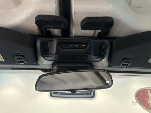 Used 2024 Jeep Wrangler Unlimited Rubicon image 33