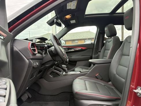 Certified 2025 Chevrolet TrailBlazer RS w/ Convenience Package AWD/4WD image 13