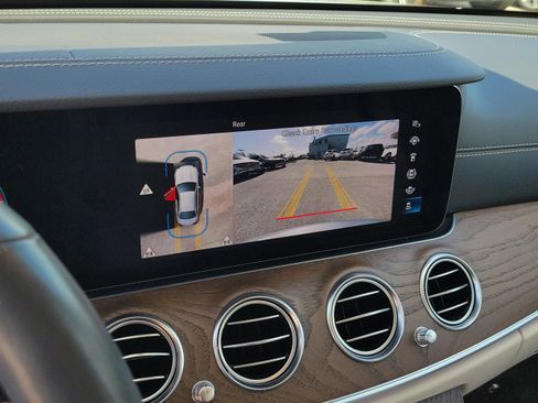 Used 2022 Mercedes-Benz E 350 4MATIC Sedan image 26