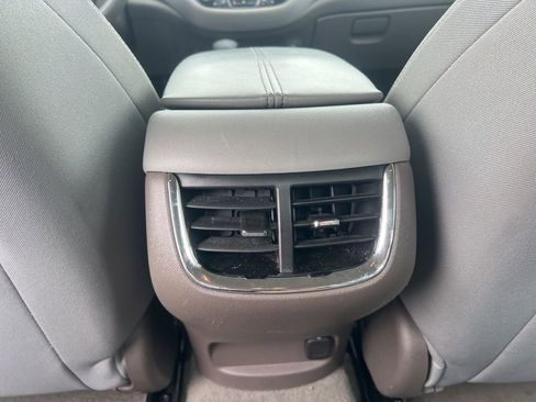 Used 2025 Chevrolet Malibu LT FWD image 19