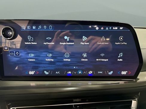 New 2026 Chevrolet Traverse LT w/ Driver Confidence Package image 17