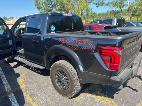 Used 2025 Ford F150 Raptor AWD/4WD image 5