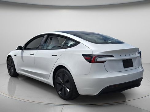 Used 2025 Tesla Model 3 Long Range image 7