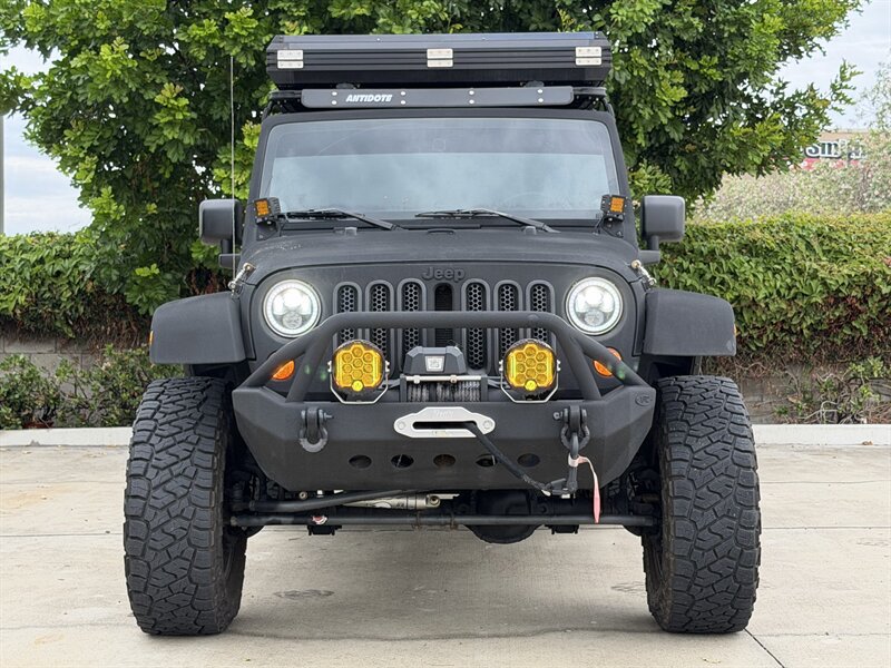 Used 2007 Jeep Wrangler Unlimited Sahara w/ Dual Top Group AWD/4WD image 8