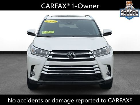 Certified 2019 Toyota Highlander Limited Platinum image 2