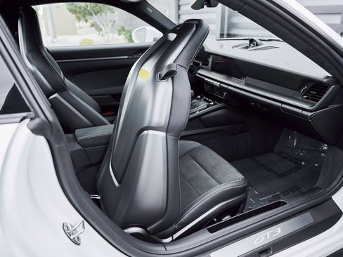 Used 2025 Porsche 911 GT3 w/ Chrono Package image 42