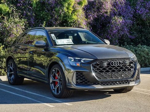 New 2026 Audi RS Q8 performance image 3