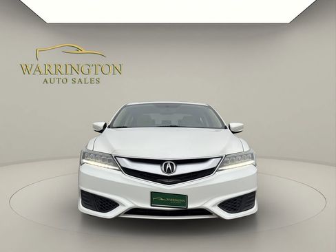 Used 2017 Acura ILX image 2