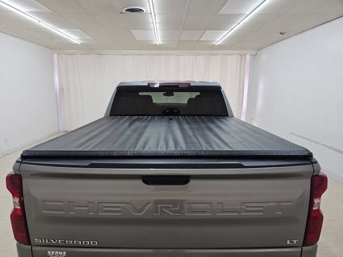 Used 2023 Chevrolet Silverado 1500 LT AWD/4WD image 16