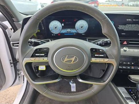 Used 2024 Hyundai Elantra SEL w/ Convenience Package FWD image 12