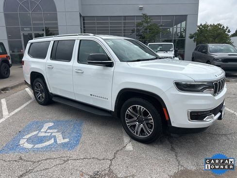 Used 2024 Jeep Wagoneer L Series II w/ Flexible Seating Group image 40