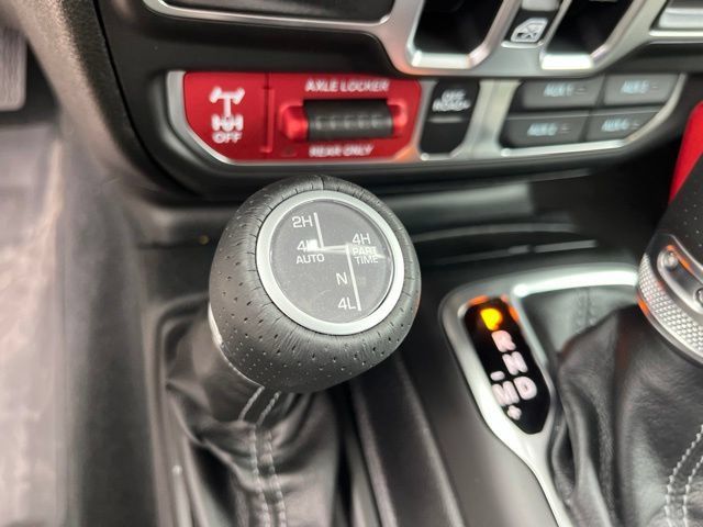Used 2026 Jeep Gladiator Mojave AWD/4WD image 25