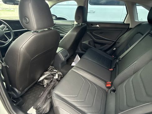 Used 2024 Volkswagen Jetta SEL FWD image 8