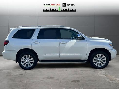 Certified 2020 Toyota Sequoia Platinum AWD/4WD image 6