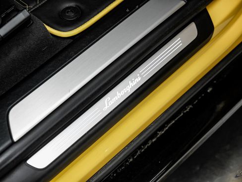 Used 2021 Lamborghini Urus image 60