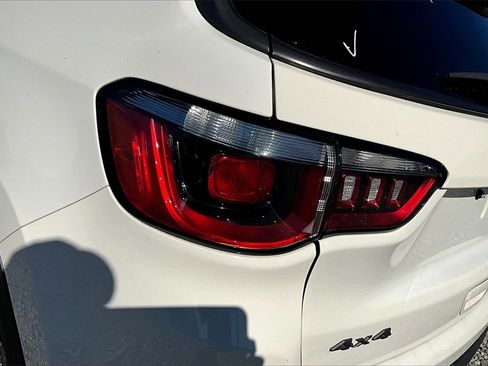 Used 2018 Jeep Compass Trailhawk image 27