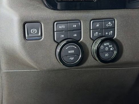 Used 2024 Chevrolet Silverado 2500 High Country w/ High Country Premium Package AWD/4WD image 12