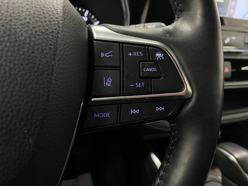 Used 2021 Toyota Highlander Limited image 20