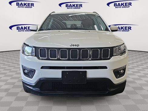 Used 2019 Jeep Compass Latitude w/ Cold Weather Group AWD/4WD image 2