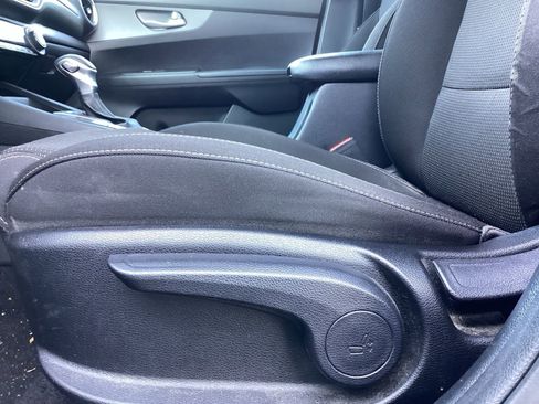 Used 2019 Kia Forte LXS image 12