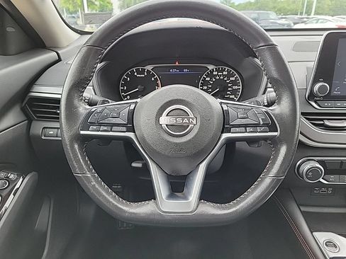 Used 2024 Nissan Altima 2.5 SR FWD image 21
