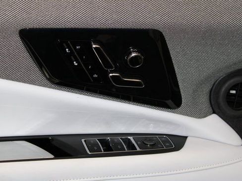 New 2026 Cadillac Optiq Luxury 1 image 11