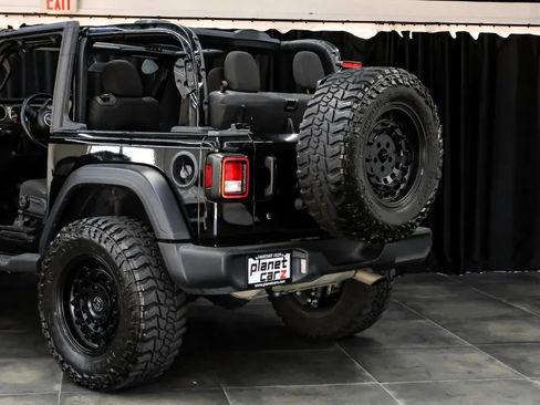 Used 2021 Jeep Wrangler Sport AWD/4WD image 16