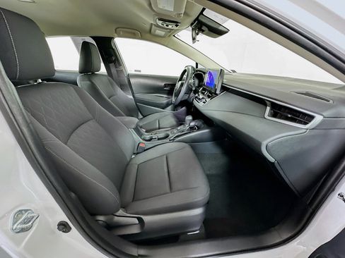 Used 2024 Toyota Corolla LE FWD image 30