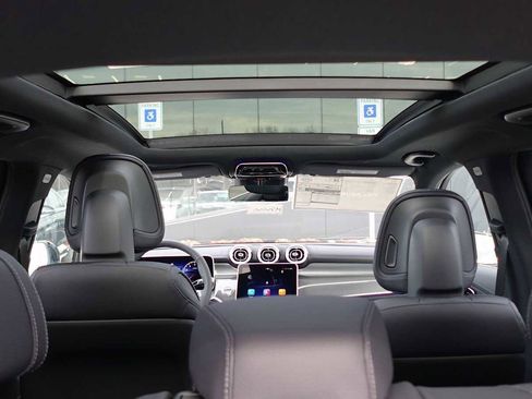 Used 2026 Mercedes-Benz GLC 300 4MATIC image 15