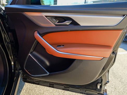 Used 2023 Jaguar F-PACE R-Dynamic S image 34