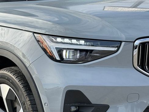 New 2025 Volvo XC40 B5 Plus w/ Climate Package image 3