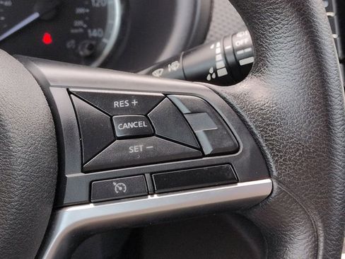 Used 2021 Nissan Kicks S image 25