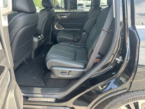 Used 2025 INFINITI QX80 Sensory AWD/4WD image 17