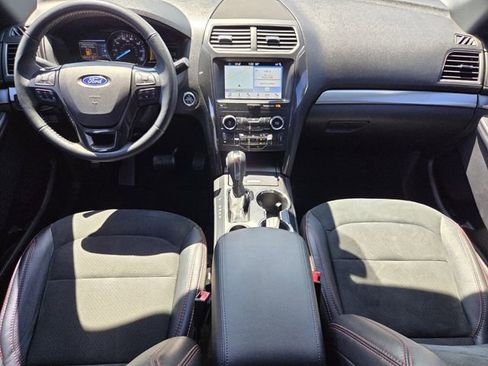 Used 2019 Ford Explorer XLT w/ Equipment Group 202A image 13