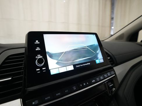 Used 2025 Honda Odyssey EX-L image 21