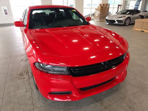 Used 2021 Dodge Charger SXT w/ Leather Interior Group RWD image 4