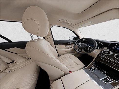Certified 2022 Mercedes-Benz GLC 300 image 10