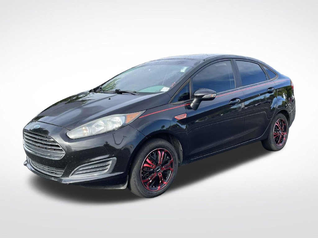 Used 2015 Ford Fiesta SE FWD image 3