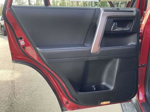 Used 2024 Toyota 4Runner SR5 Premium image 12